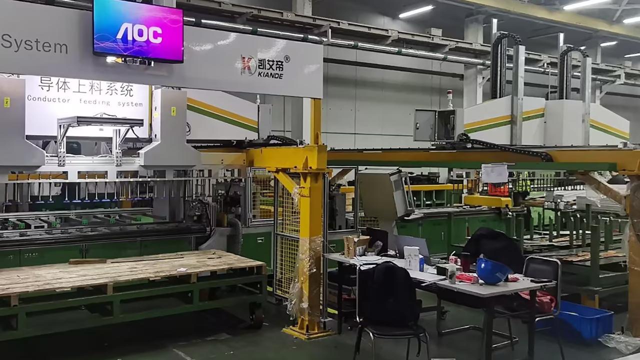 máquina de processamento de barramento, corte, dobra, puncionamento