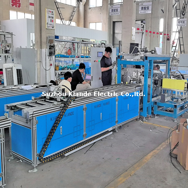 Máquina embaladora automática de barramentos